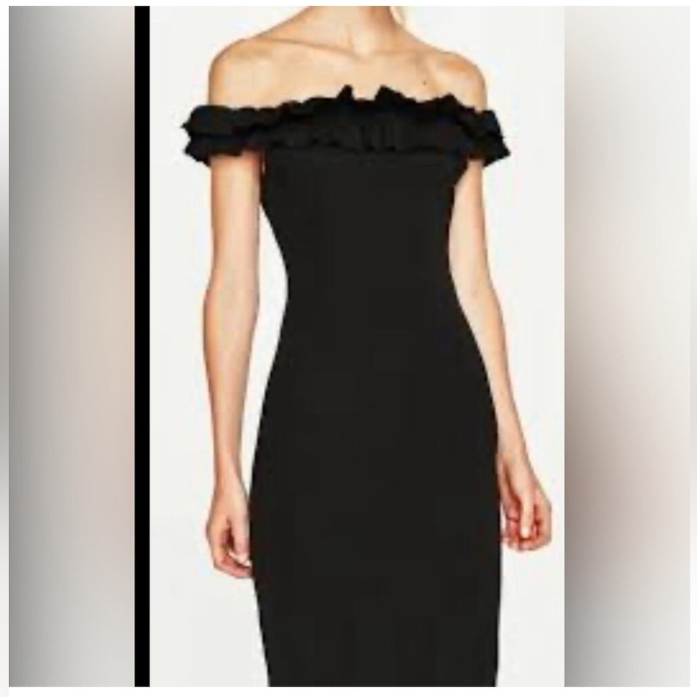 NWOT ZARA Black Ruffle off the shoulder Midi Body Con Medium classy